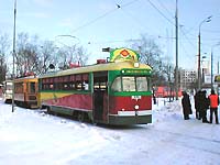 подготовка к параду, 12.2004, ул.Н.Ершова